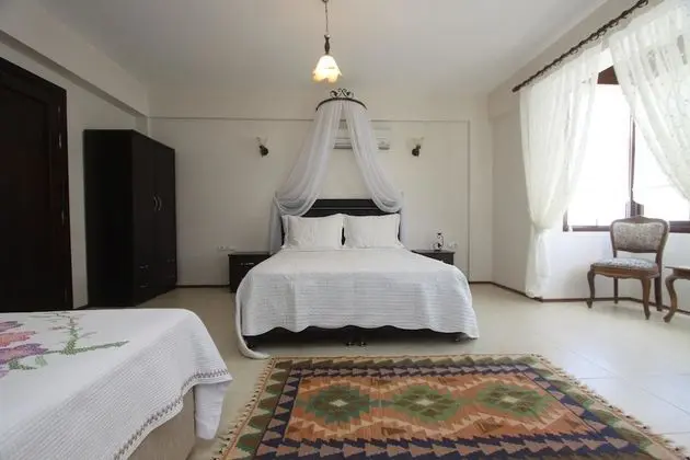 Standard Üç Kişilik Oda