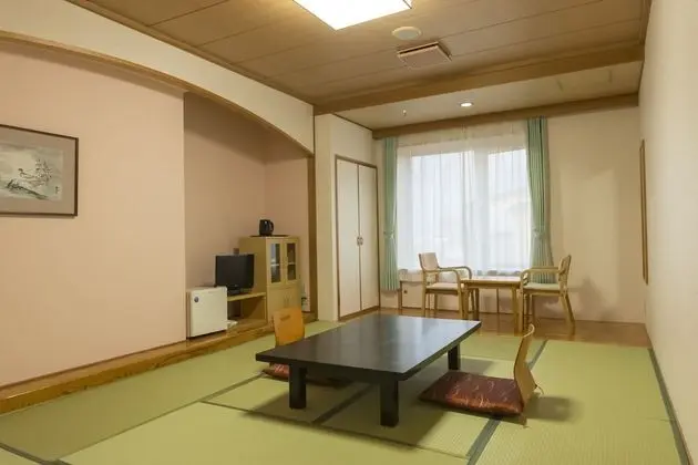 Traditional Oda, Sigara İçilebilir (Japanese Style, with Private Toilet)