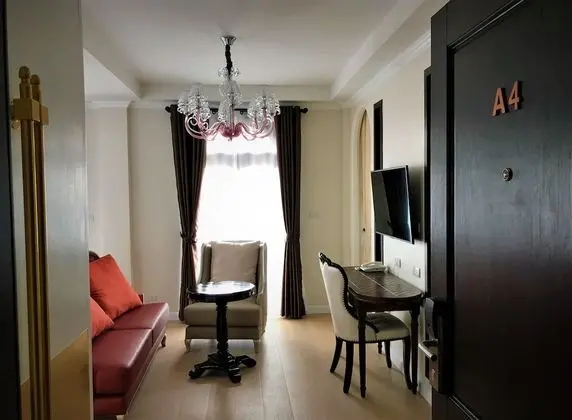 Deluxe Penthouse A4