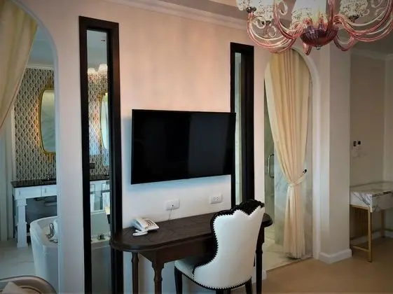 Deluxe Penthouse A4