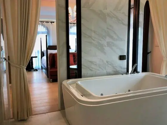 Deluxe Penthouse A4