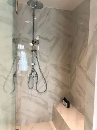 Deluxe Penthouse A4