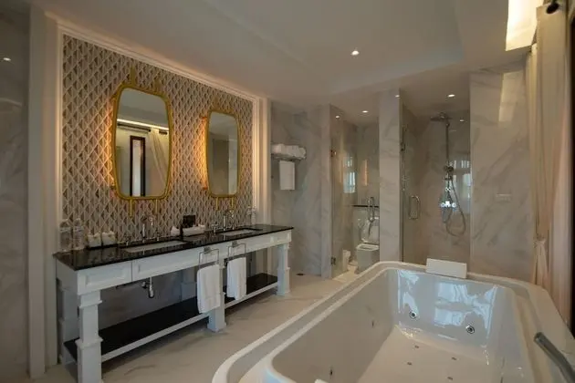 Deluxe Penthouse A4