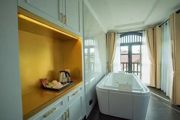 Grand Deluxe Room A3