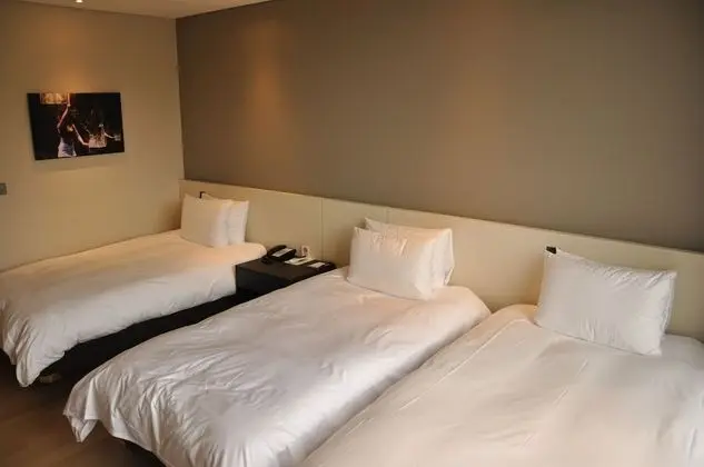 Deluxe Üç Kişilik Oda, 3 Tek Kişilik Yatak