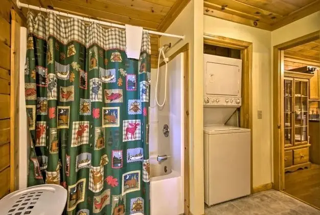 Standard Kulübe, 2 Büyük (Queen) Boy Yatak, Sigara İçilmez, Buzdolabı ve Mikrodalga