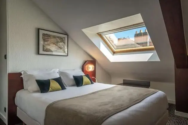 Comfort Tek Büyük Yataklı Oda
