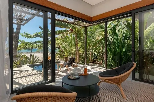 Ninta Bungalow Ocean Front