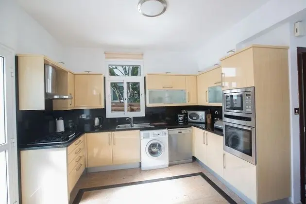 Villa, 4 Yatak Odası, Balkon