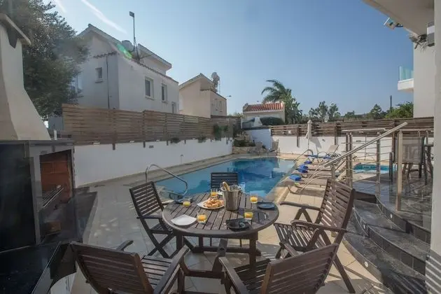 Villa, 4 Yatak Odası, Balkon