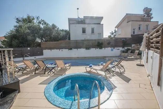Villa, 4 Yatak Odası, Balkon