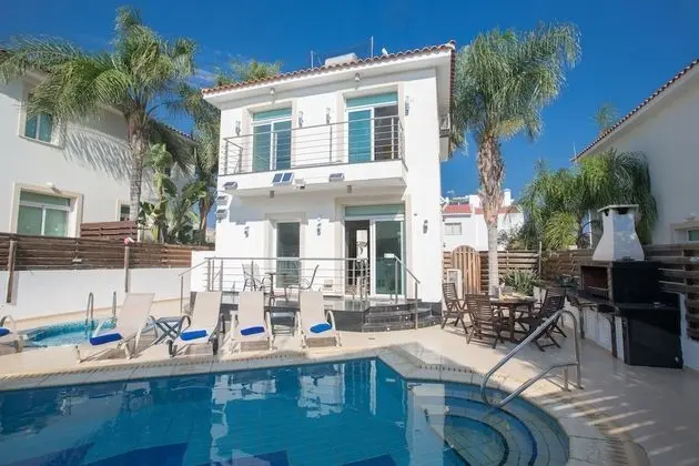 Villa, 4 Yatak Odası, Balkon