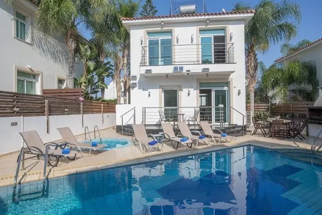 Villa, 4 Yatak Odası, Balkon