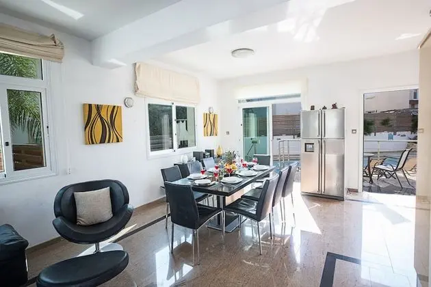 Villa, 4 Yatak Odası, Balkon