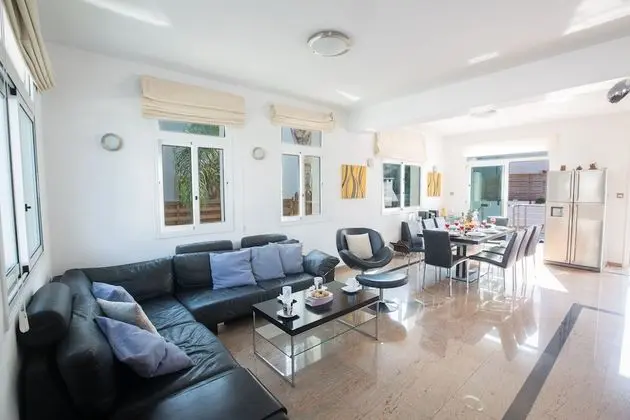 Villa, 4 Yatak Odası, Balkon