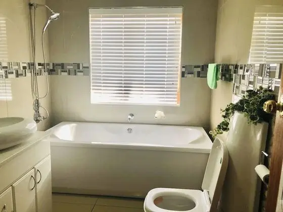 Standard Oda, Ortak Banyo