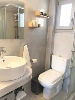 Ev