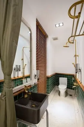 Deluxe Tek Büyük Yataklı Oda