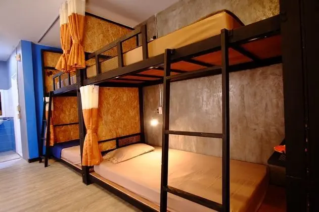 6-Bed Female Dormitory Room