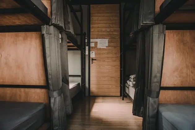 8 Bunk beds - 8 Beds Mixed Dormitory with Curtain, City View