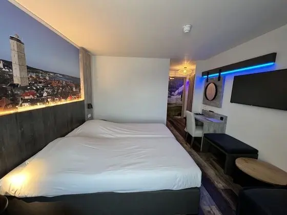 Tek Büyük veya İki Ayrı Yataklı Oda, Şehir Manzaralı