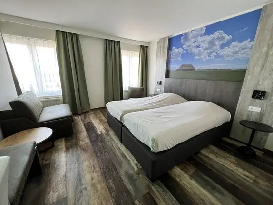 Tek Büyük veya İki Ayrı Yataklı Oda, Şehir Manzaralı