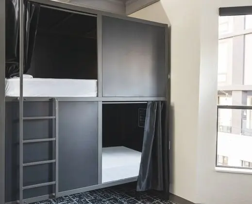 Economy Class Pod in 6 Bed Female Dorm