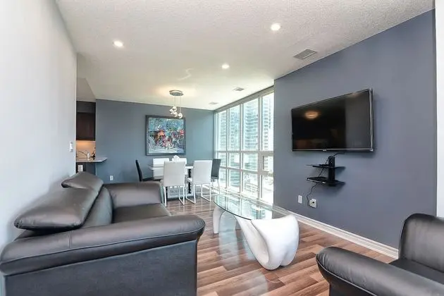 Çatı Katı Süiti (Penthouse), 3 Yatak Odası, 2 Banyolu (CN Tower view)