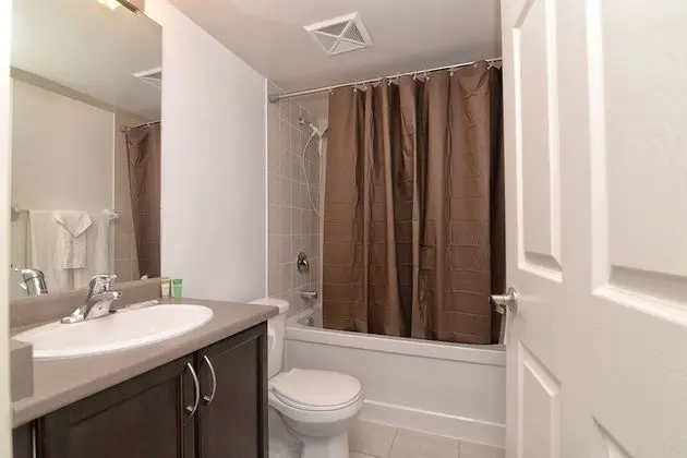 Çatı Katı Süiti (Penthouse), 3 Yatak Odası, 2 Banyolu (CN Tower view)
