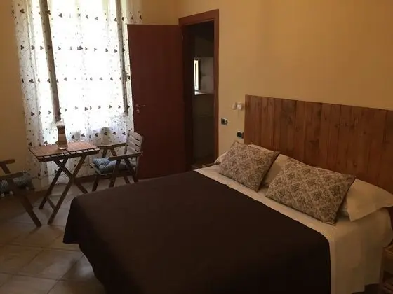 Üç Kişilik Oda, Sigara İçilmez