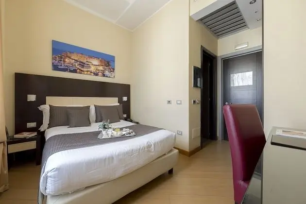 Comfort Tek Büyük Yataklı Oda