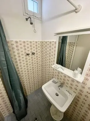 Economy Tek Büyük Yataklı Oda