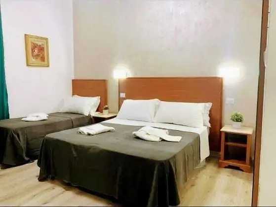 Standard Üç Kişilik Oda