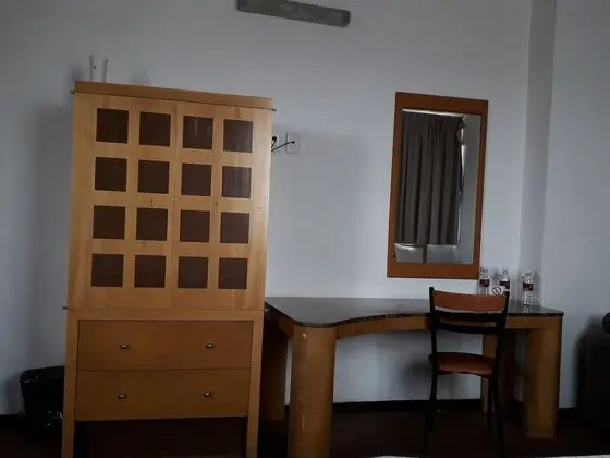 Üç Kişilik Oda, 1 Yatak Odası