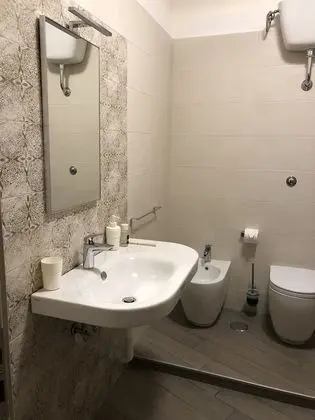 Üç Kişilik Oda, Özel Banyo (external)