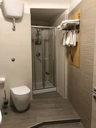 Üç Kişilik Oda, Özel Banyo (external)