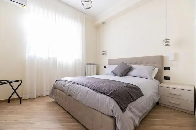 Deluxe Tek Büyük Yataklı Oda (Mergellina)