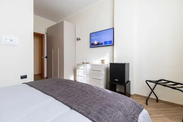 Deluxe Tek Büyük Yataklı Oda (Mergellina)