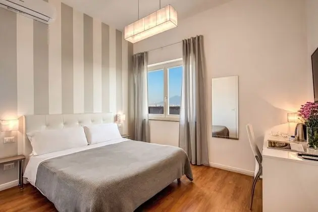 Deluxe Tek Büyük Yataklı Oda, Deniz Manzaralı