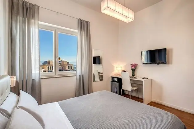 Deluxe Tek Büyük Yataklı Oda, Deniz Manzaralı