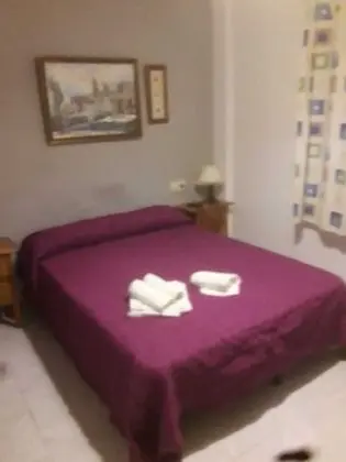 Tek Büyük Yataklı Oda, Ortak Banyo