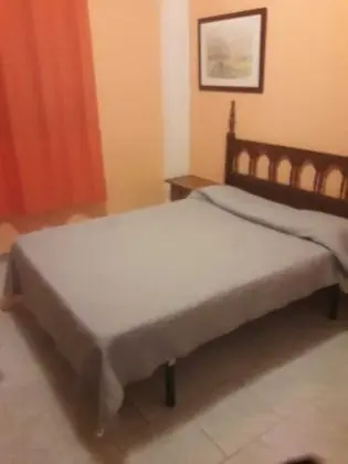 Tek Büyük Yataklı Oda, Ortak Banyo