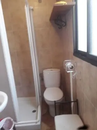 Tek Büyük Yataklı Oda, Ortak Banyo