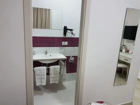 Classic Tek Büyük veya İki Ayrı Yataklı Oda