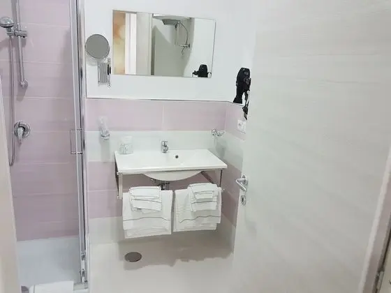 Classic Üç Kişilik Oda