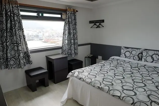 Basic Tek Büyük Yataklı Oda