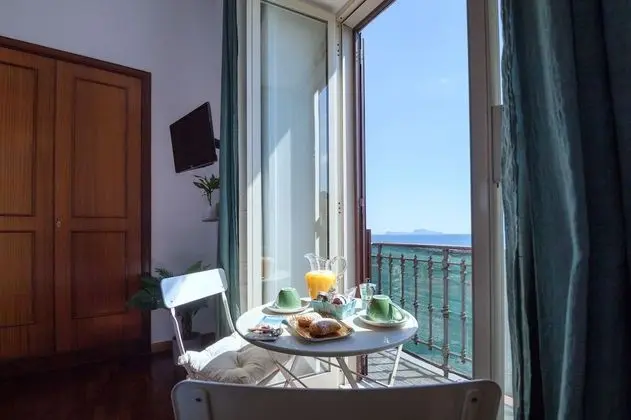 Deluxe Tek Büyük Yataklı Oda, Deniz Manzaralı