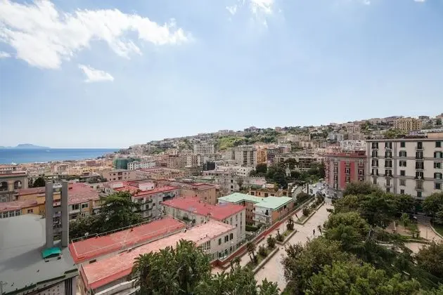 Deluxe Tek Büyük Yataklı Oda, Deniz Manzaralı
