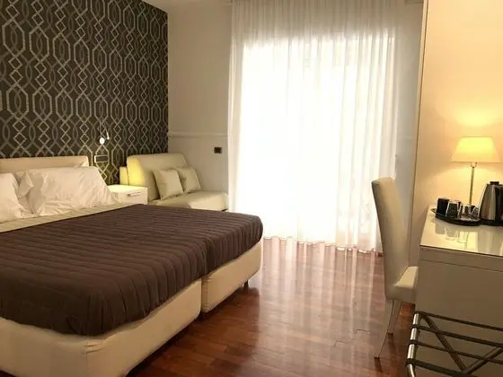 Comfort Oda, 1 Büyük (Queen) Boy Yatak ve Çekyat