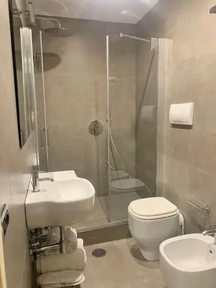 Standard Oda, 1 Büyük (Queen) Boy Yatak